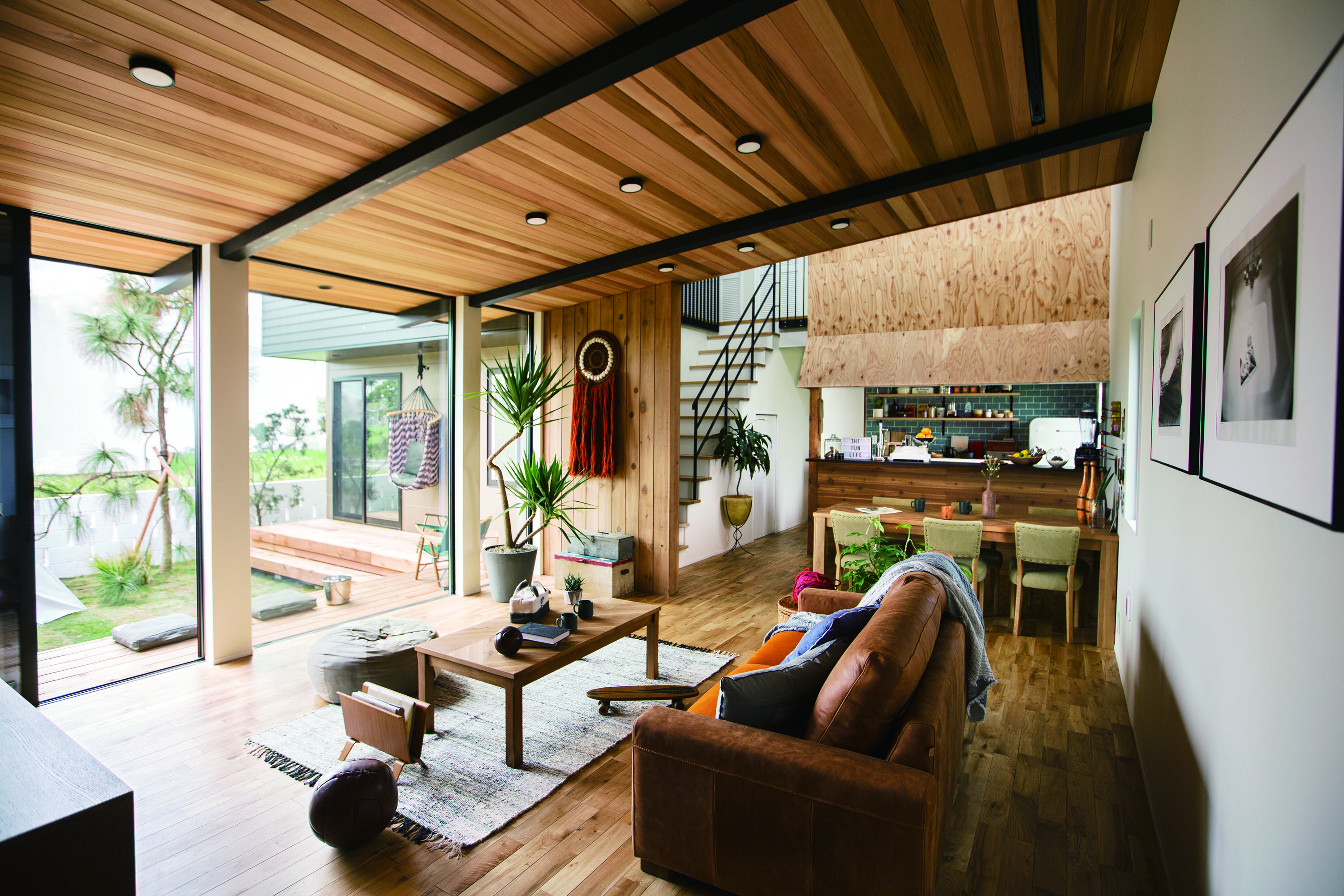 FREAK'S HOUSE リビング 02